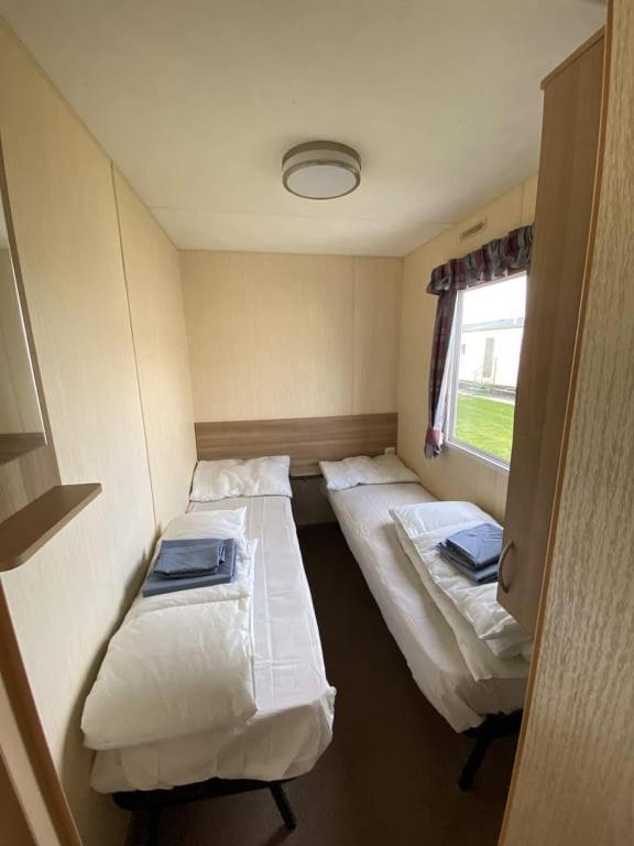 8 Berth Caravan Pg30 Чапел-Сент-Леонардс Екстер'єр фото