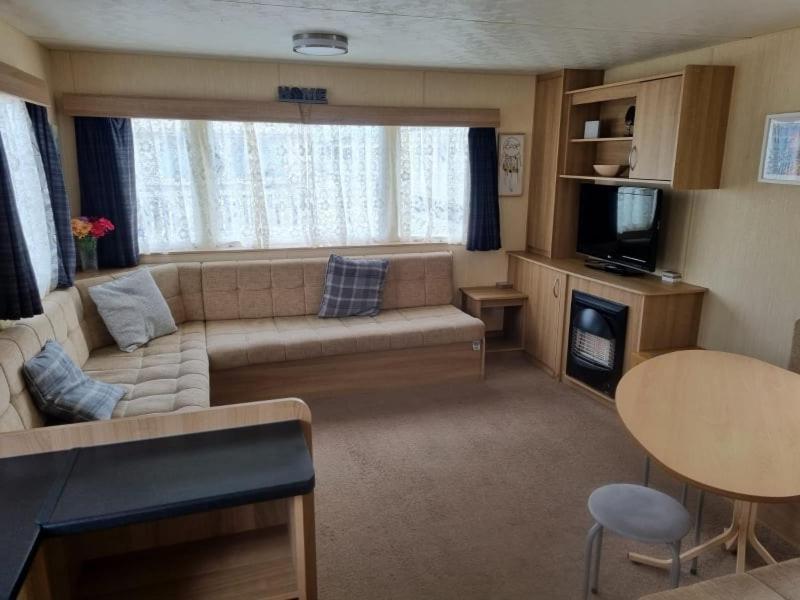 8 Berth Caravan Pg30 Чапел-Сент-Леонардс Екстер'єр фото